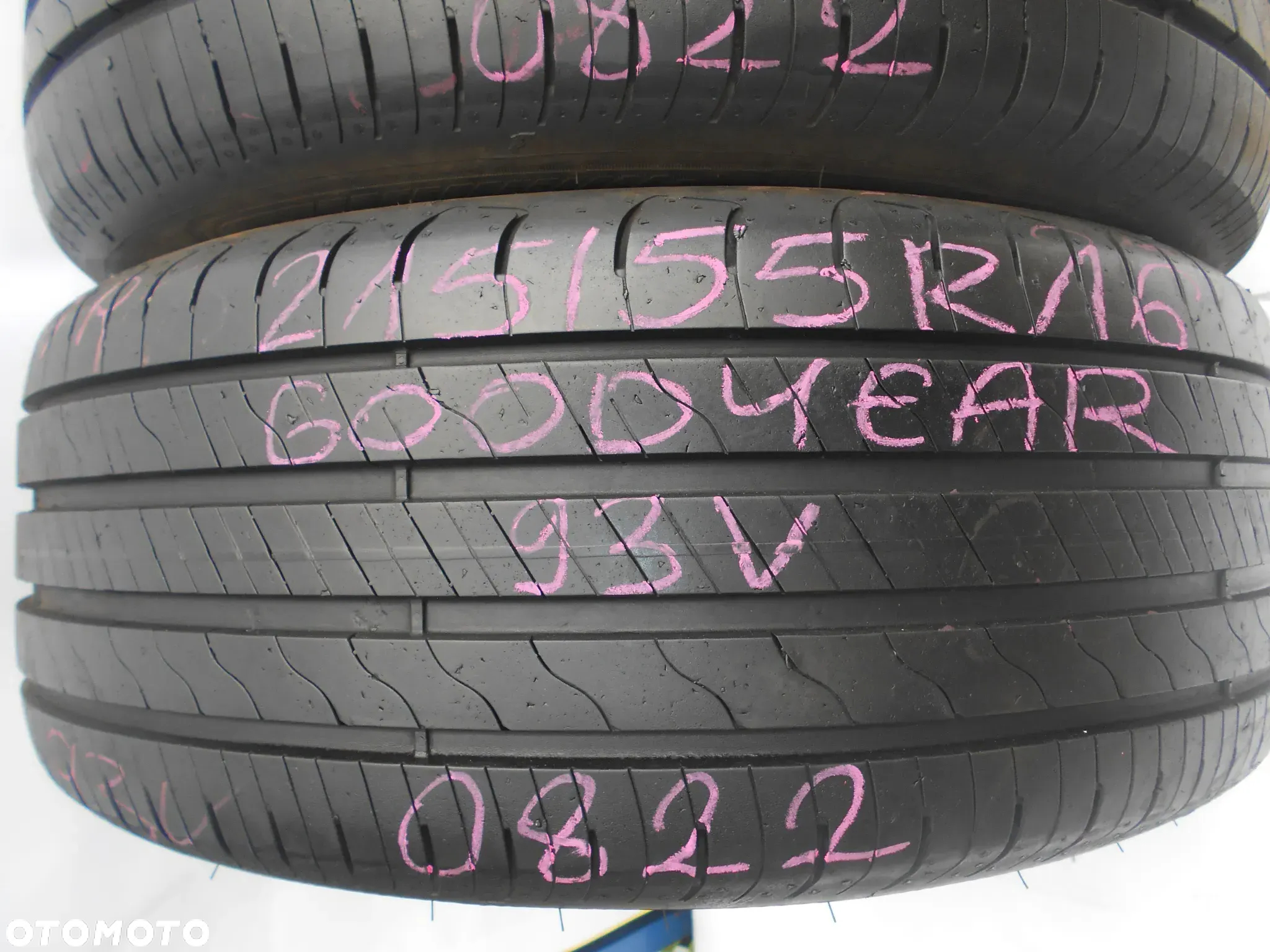 OPONY 215/55R16 GOODYEAR EFFICIENT GRIP PERFORMANCE 2 DOT 0822 8MM - 2