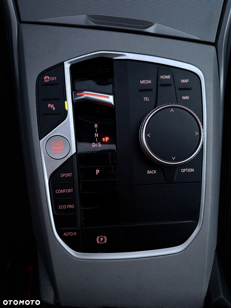 BMW Seria 3 318d Business Edition - 18