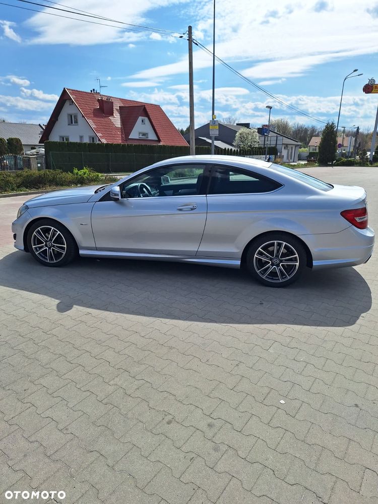 Mercedes-Benz Klasa C 250 CDI DPF BlueEFFICIENCY 7G-TRONIC Edition 1 - 34