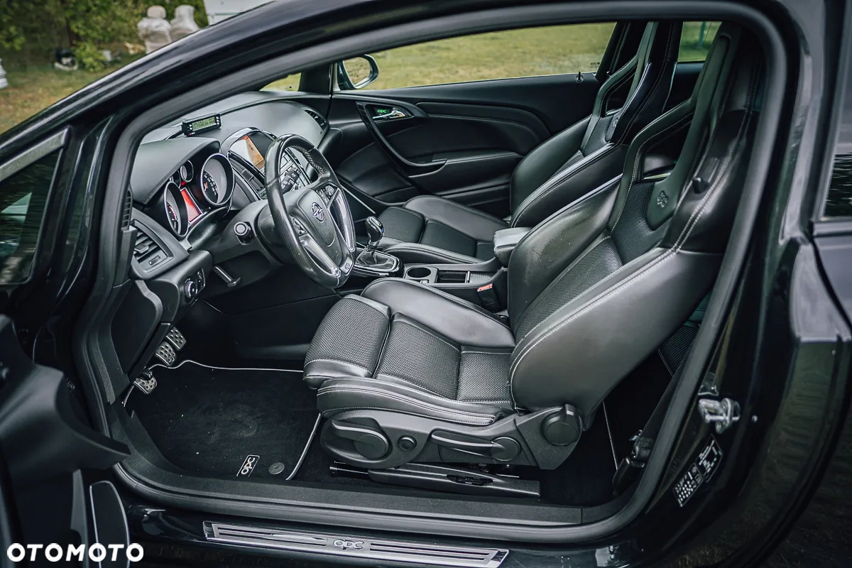 Opel Astra OPC Start/Stop - 9