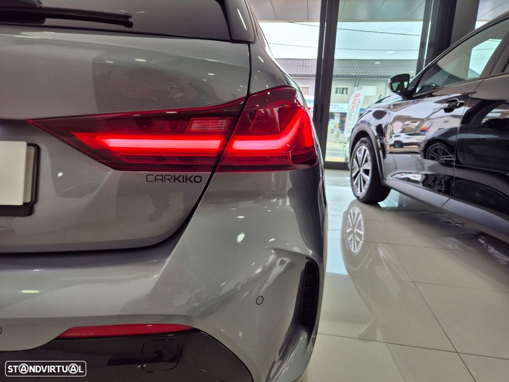 BMW 116 d Pack Desportivo M Auto - 8