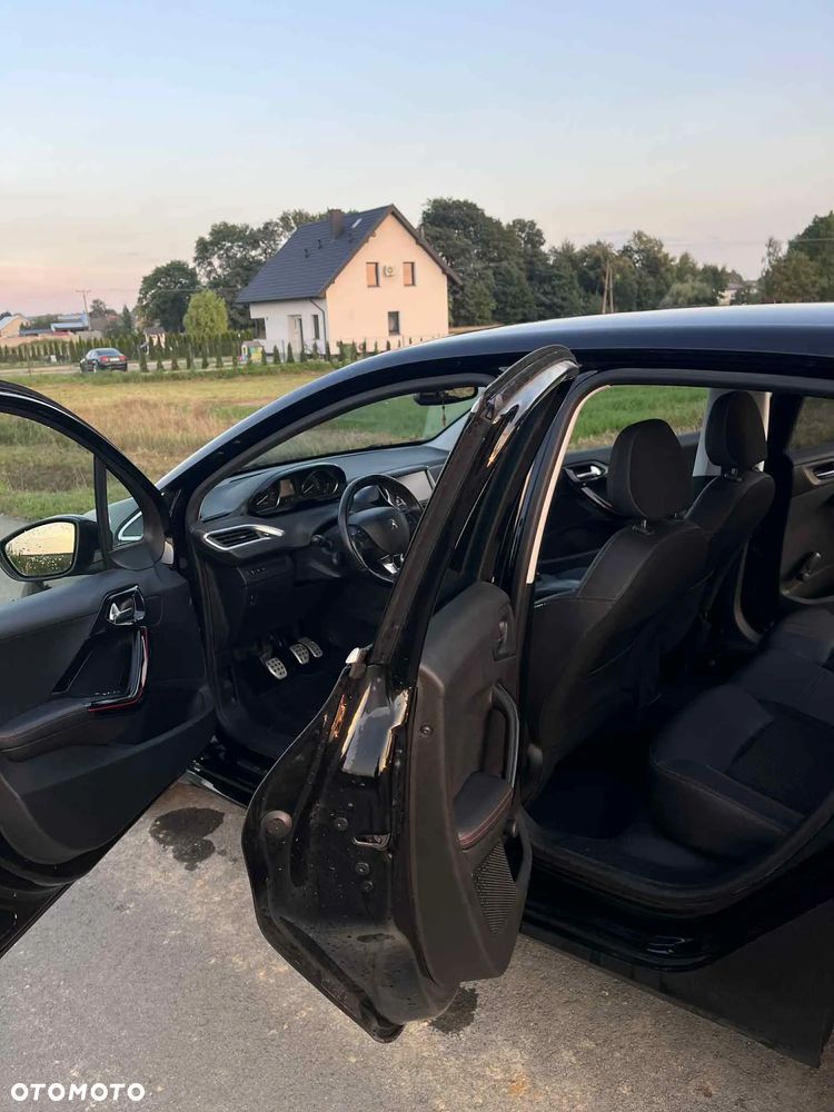 Peugeot 208 1.2 PureTech Allure S&S - 9