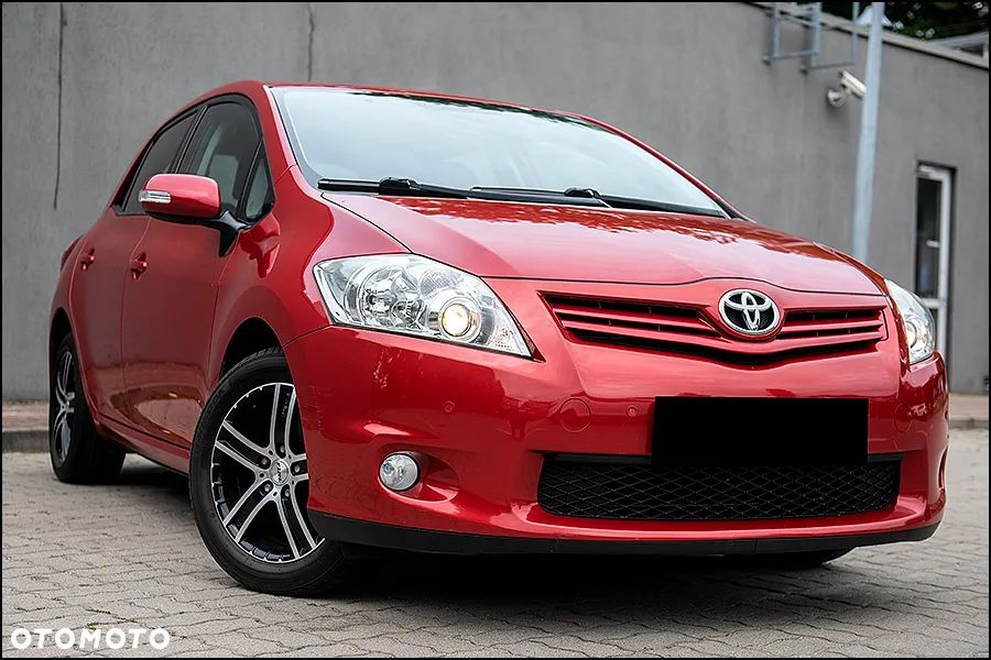 Toyota Auris - 1