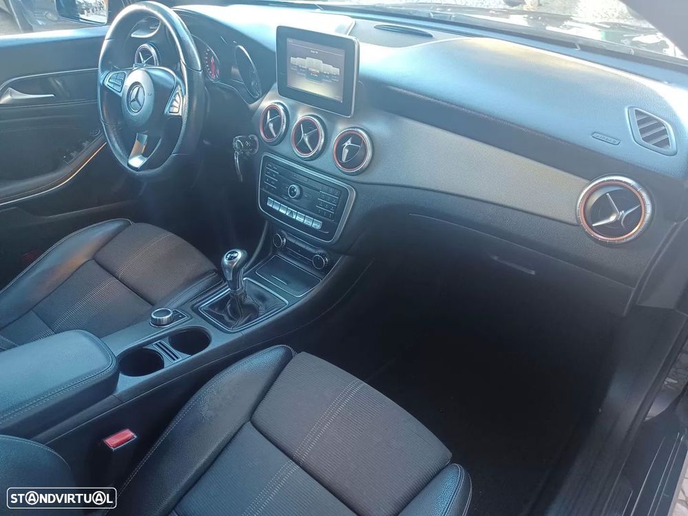Mercedes-Benz CLA 180 d Shooting Brake Urban - 20