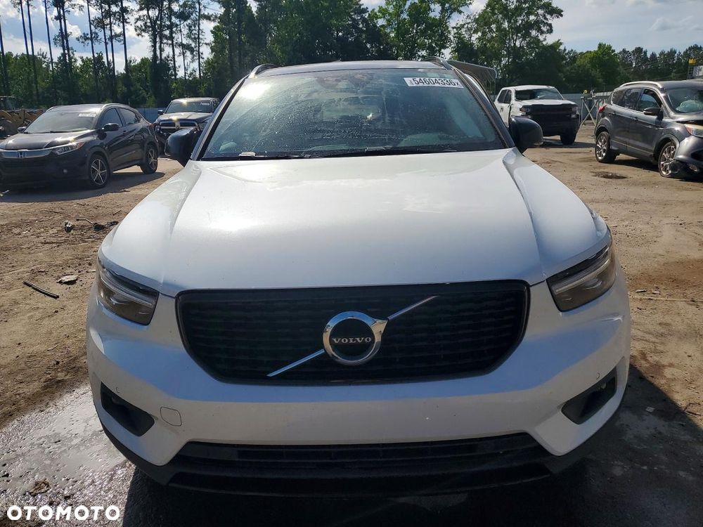 Volvo XC 40 T5 AWD R-Design - 6