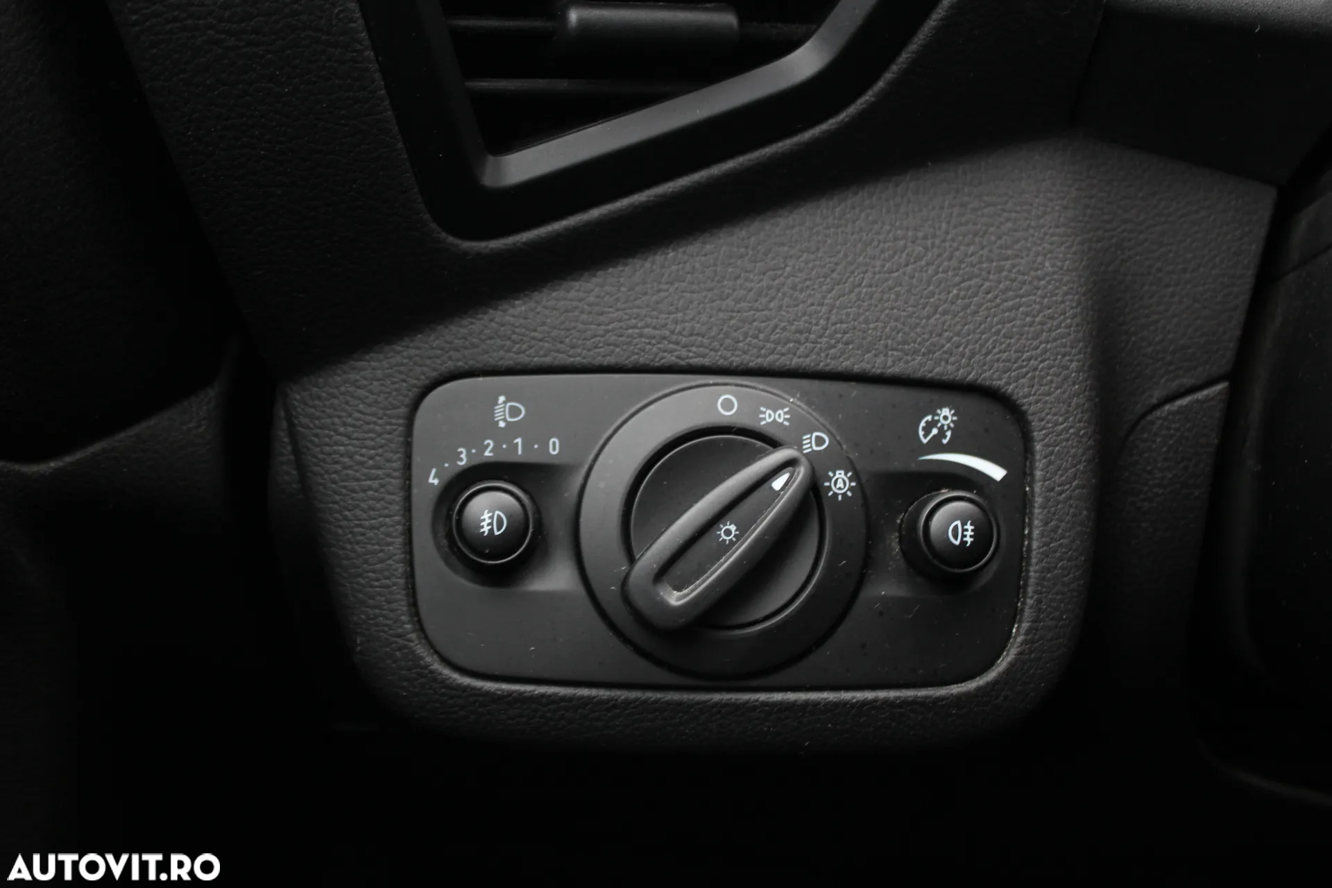 Ford Kuga 1.5 EcoBlue FWD Titanium - 19