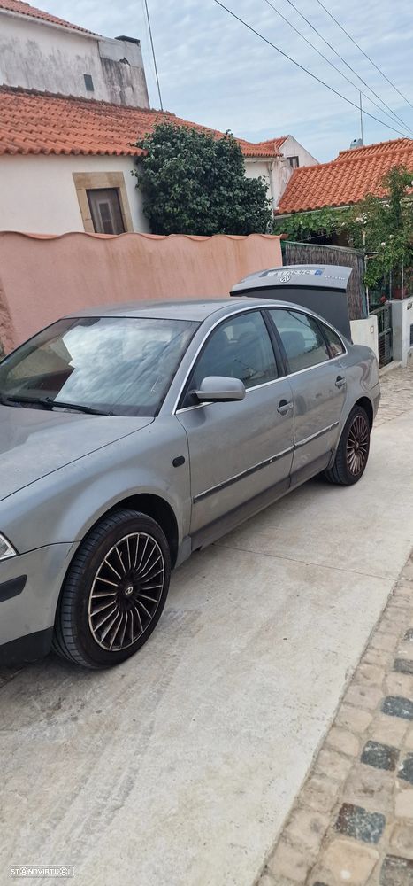 VW Passat 1.9 TDi Confortline - 2