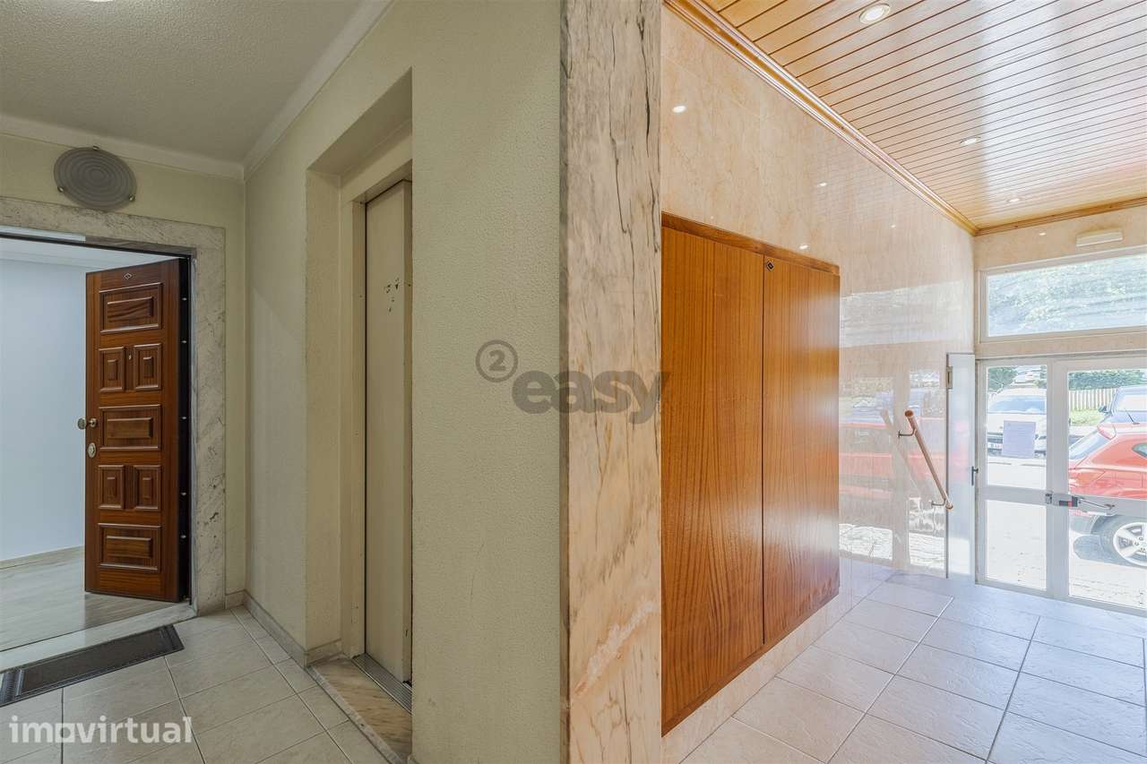 Apartamento T3 renovado, rés chão alto - Grande imagem: 3/25