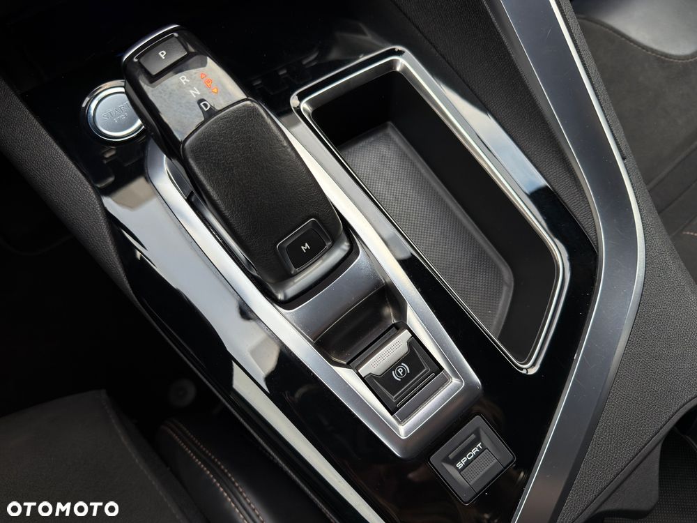 Peugeot 3008 BlueHDi 180 Stop & Start EAT8 GT - 11