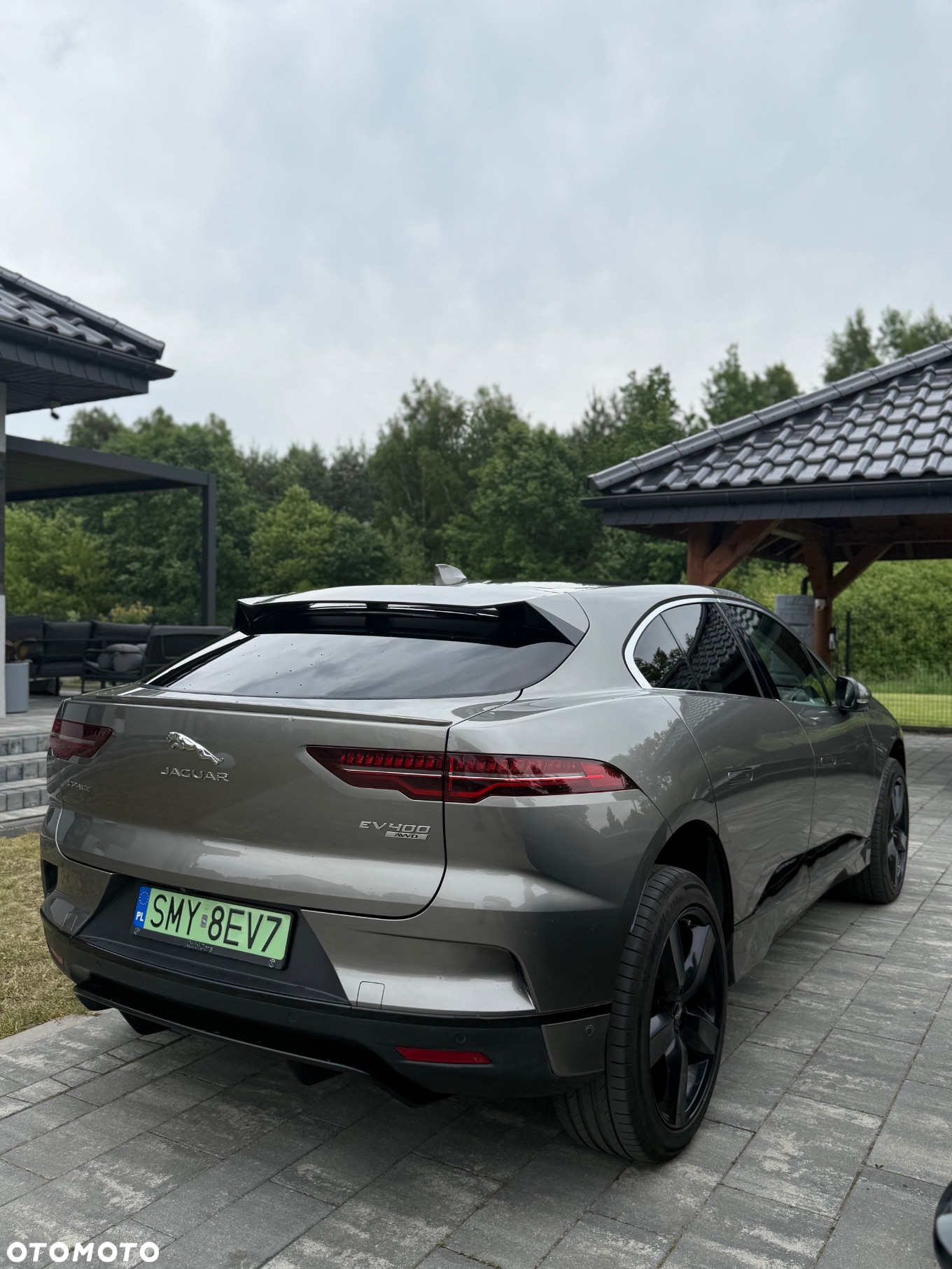 Jaguar I-Pace EV400 90kWh AWD R-Dynamic HSE - 8
