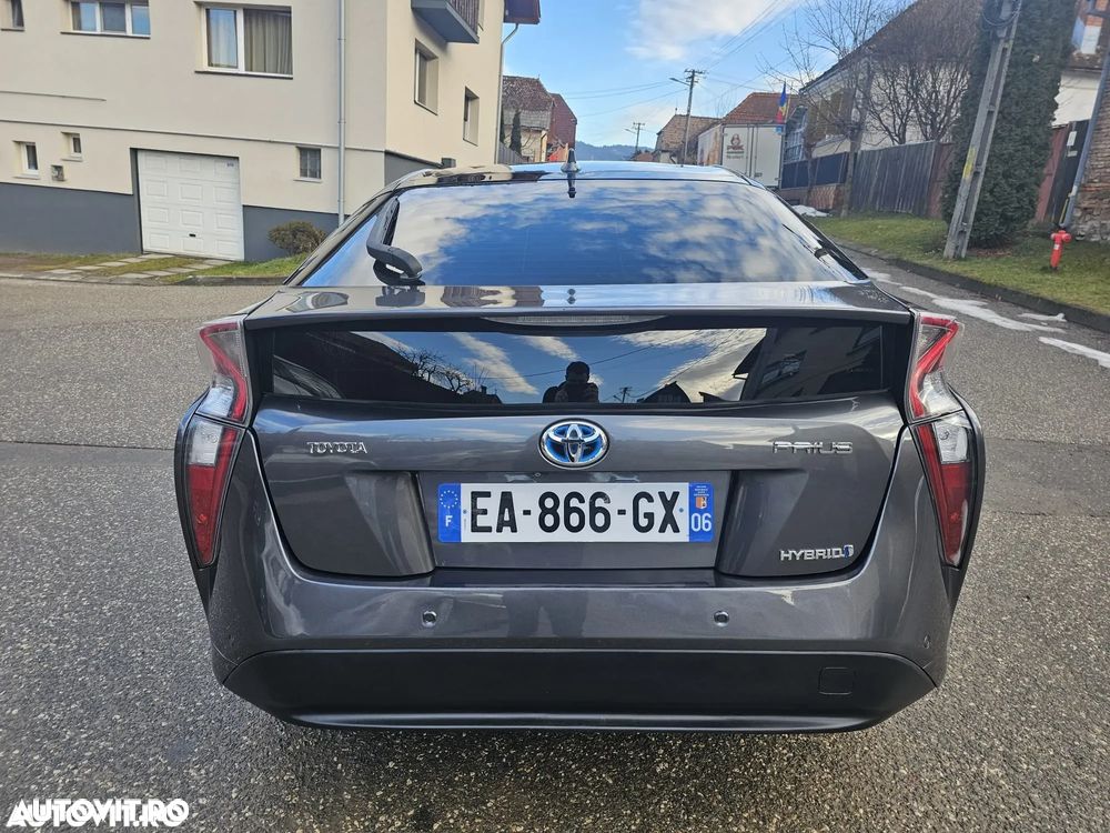 Toyota Prius - 8
