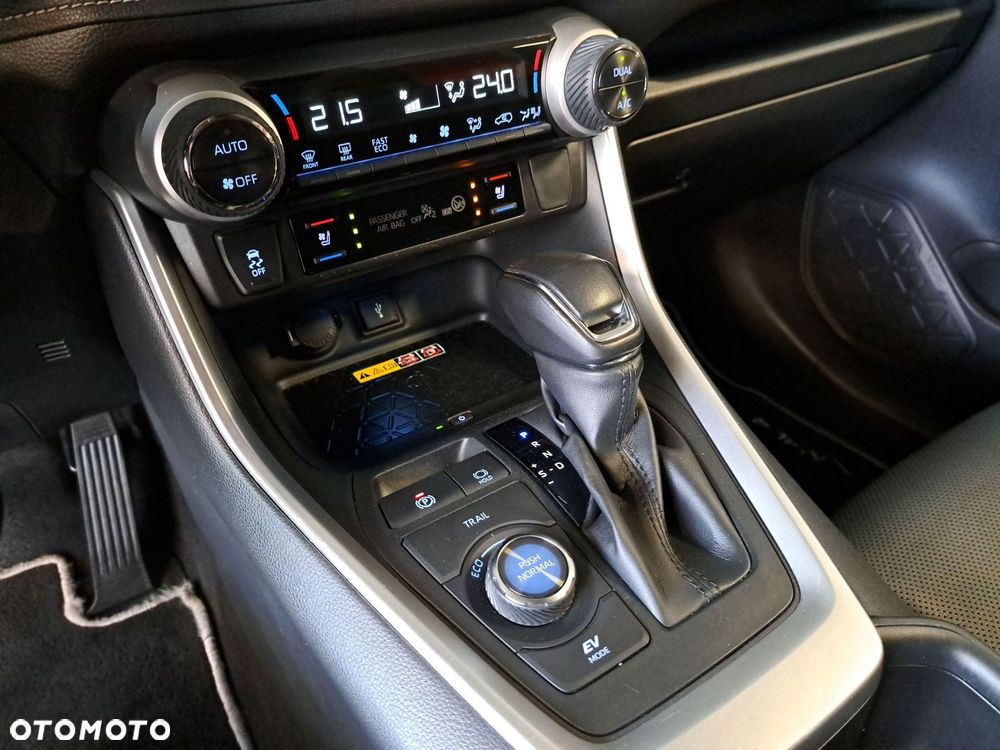 Toyota RAV4 - 28