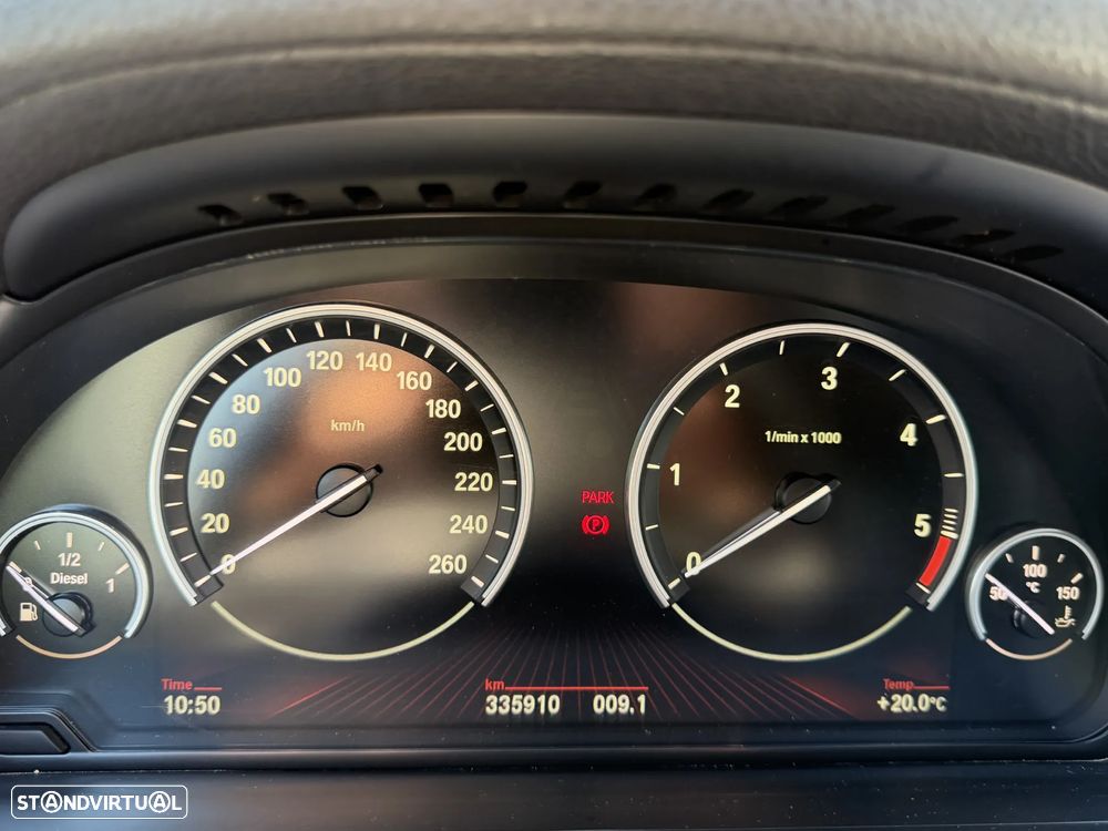 BMW 740 d Pack M - 16