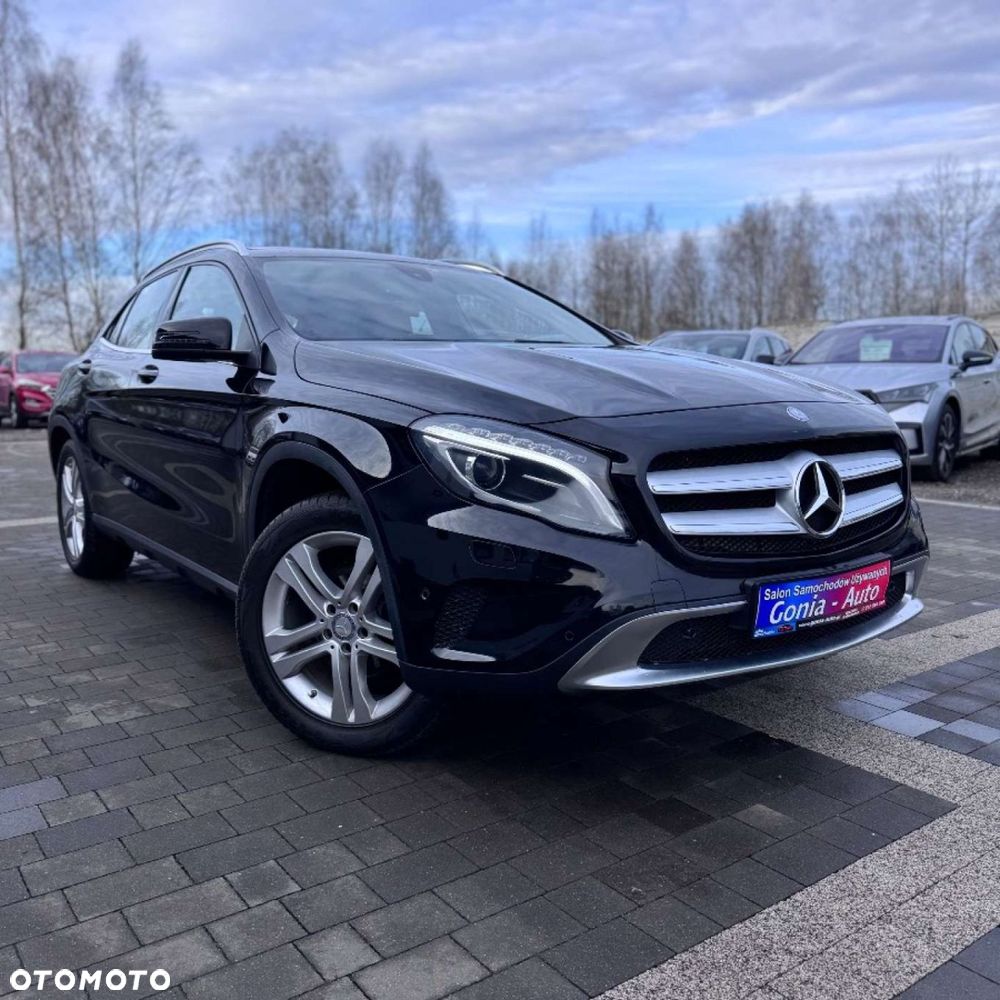 Mercedes-Benz GLA - 2