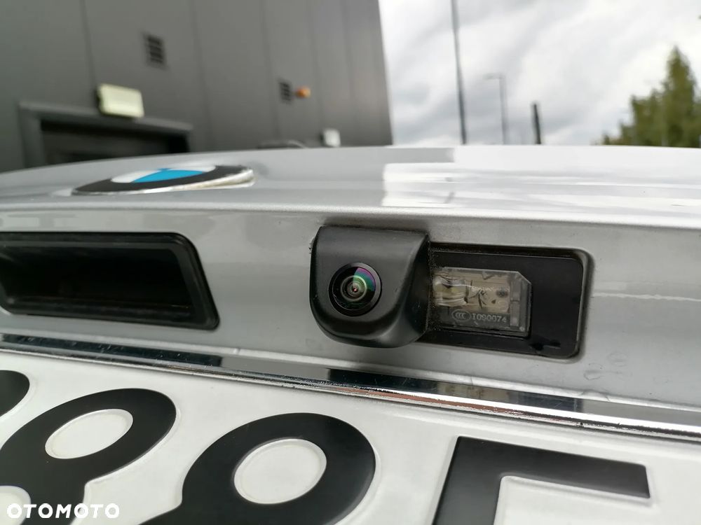 BMW Seria 3 318d Touring - 17