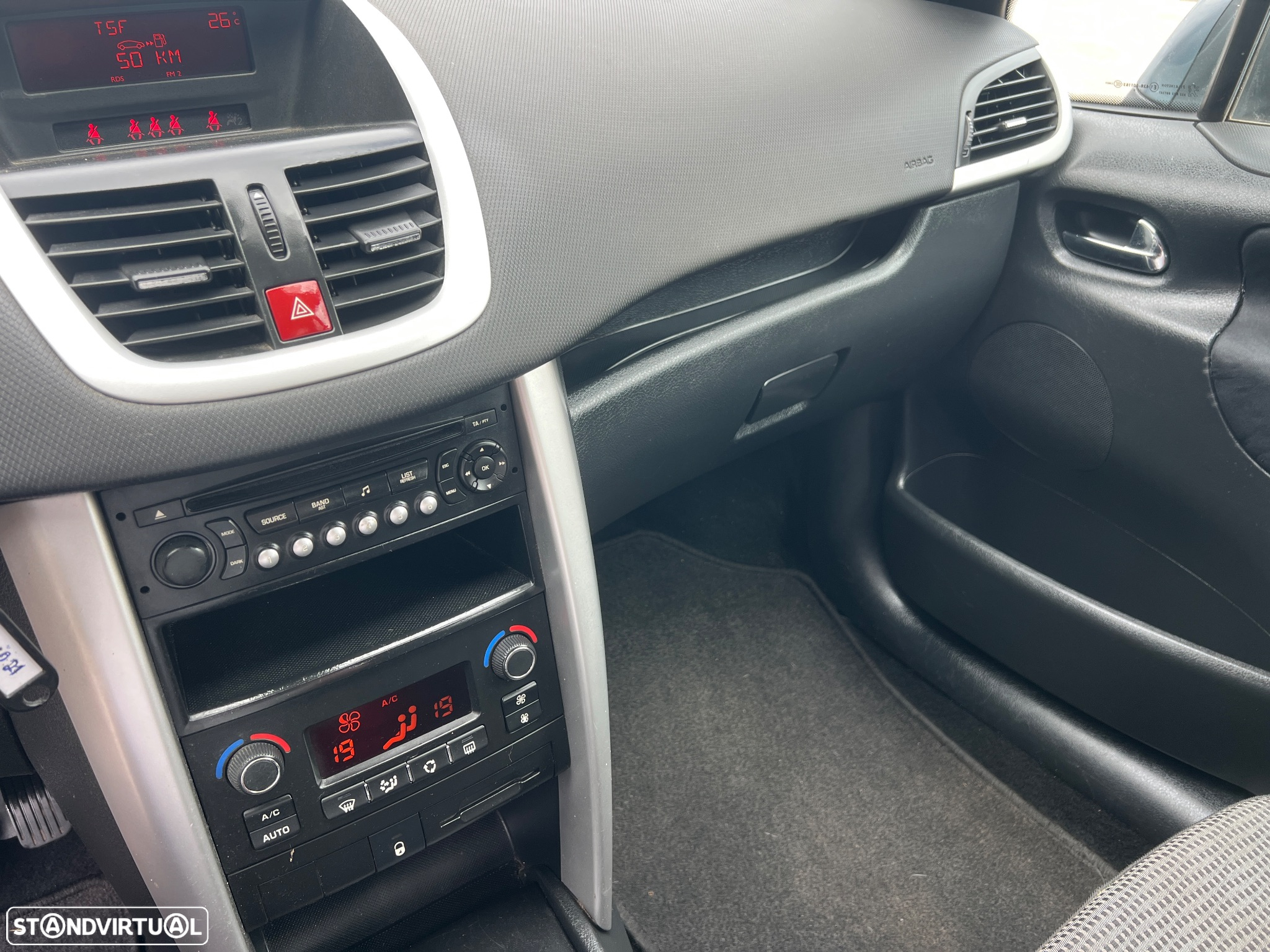 Peugeot 207 1.4 16V SE Sportium - 23