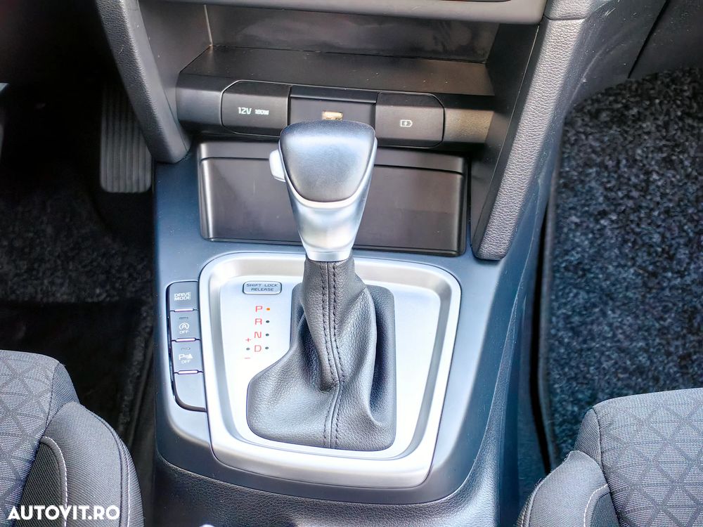 Kia Ceed 1.6 CRDi (48V Mild-Hybrid) DCT7 Spirit - 22