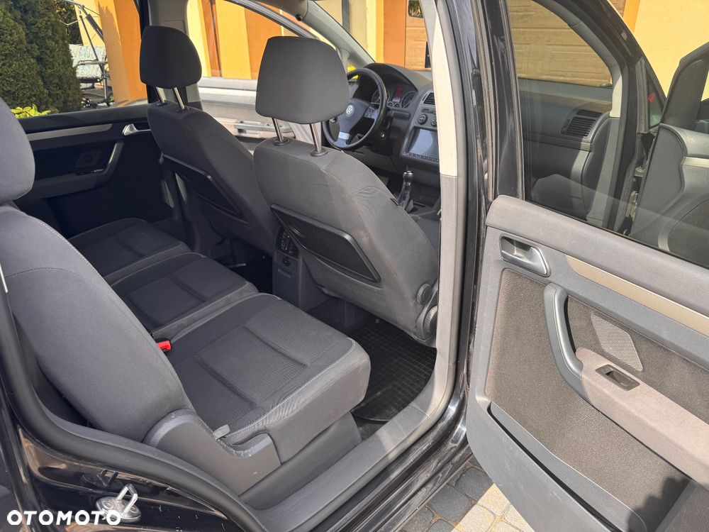 Volkswagen Touran 2.0 TDI DPF Highline Perfectline - 11