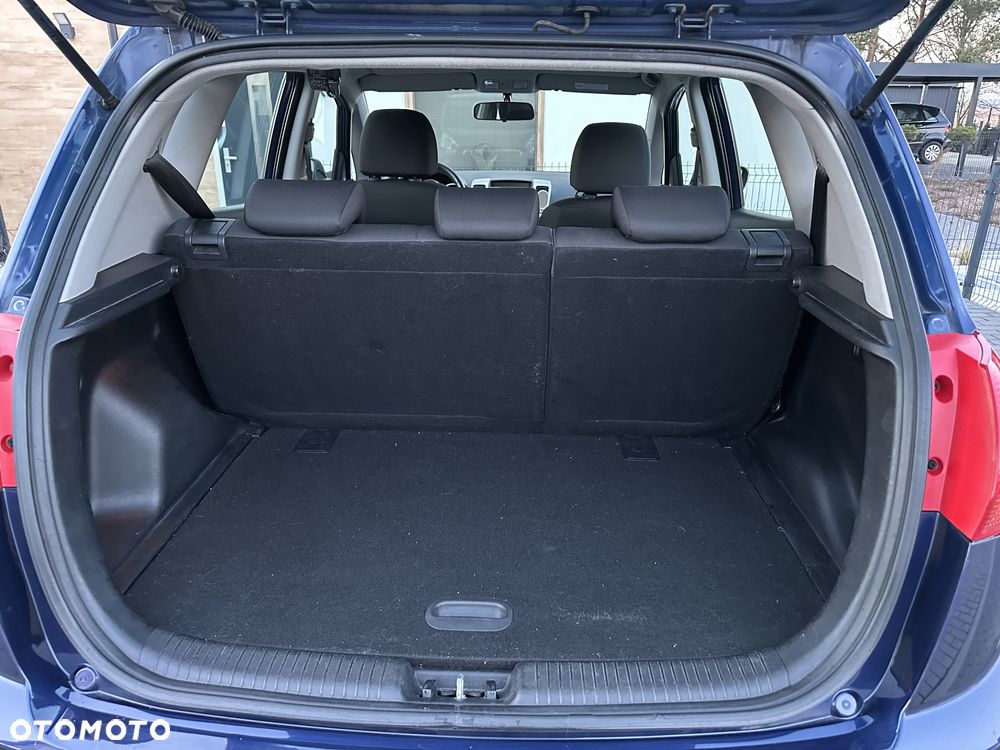 Kia Venga 1.4 M - 11