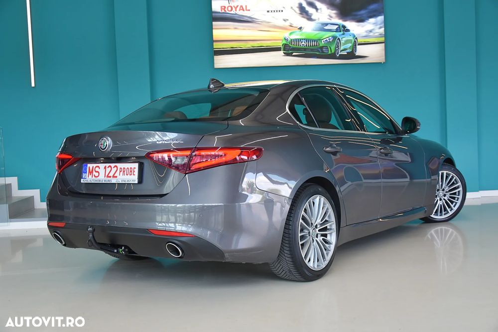 Alfa Romeo Giulia 2.2 JTDM Super - 4