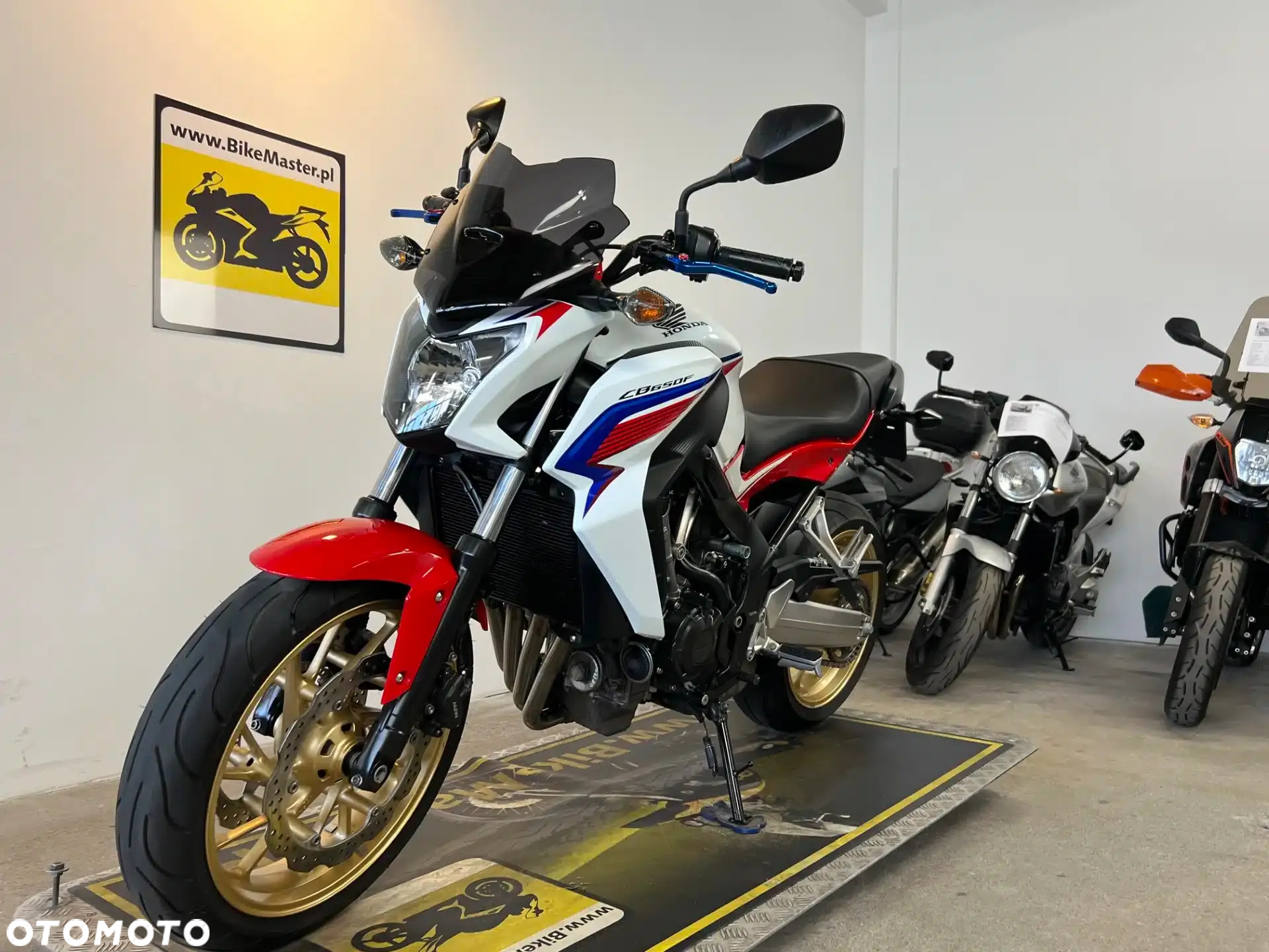 Honda CB - 4
