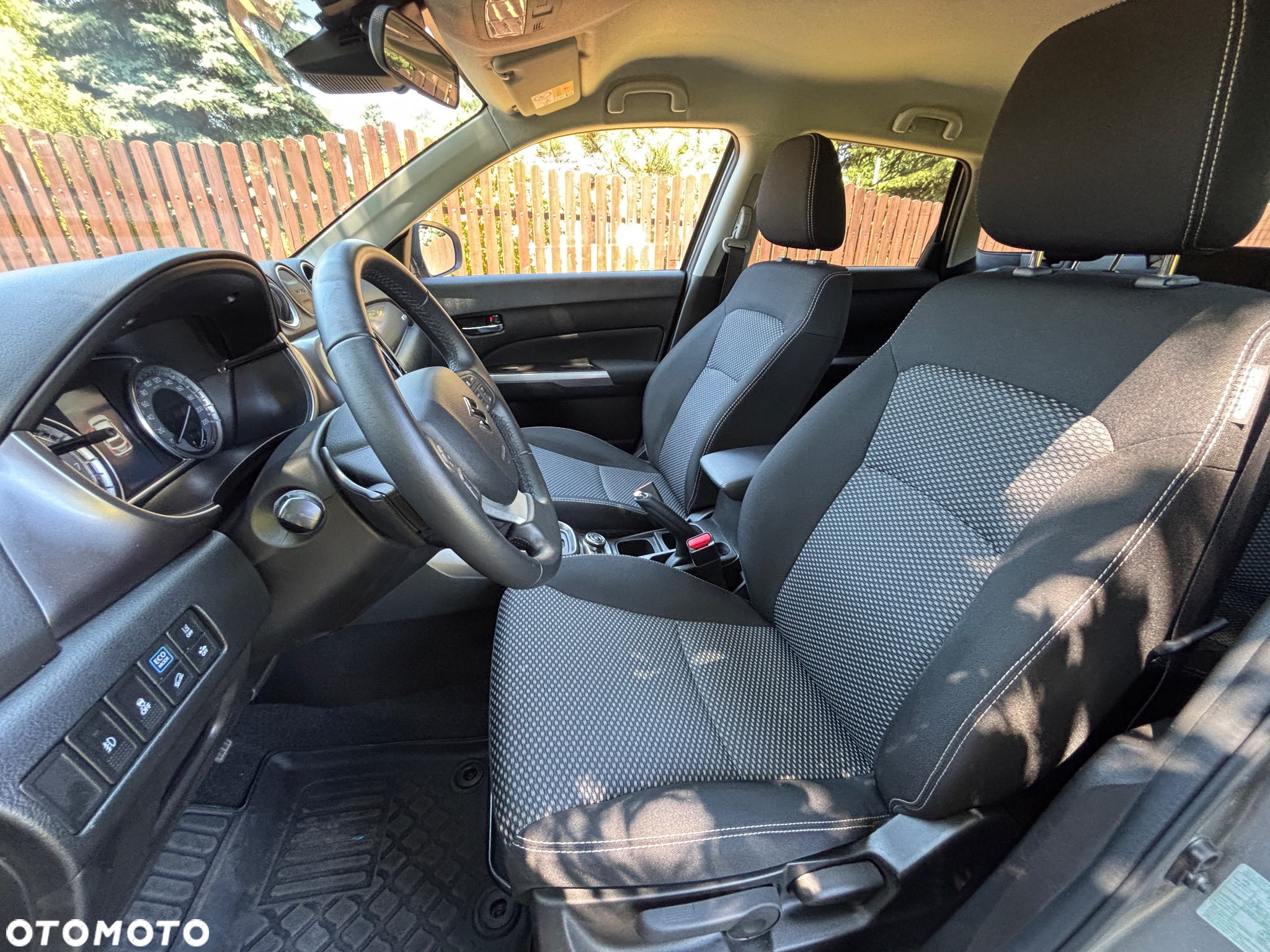 Suzuki Vitara 1.5 DualJet Hybrid Premium Plus 4WD AGS - 16