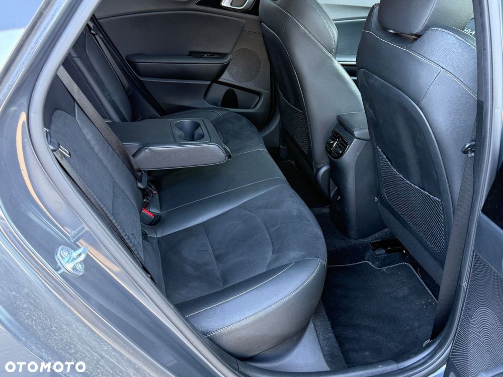 Kia ProCeed 1.5 T-GDI DCT7 OPF GT LINE - 23