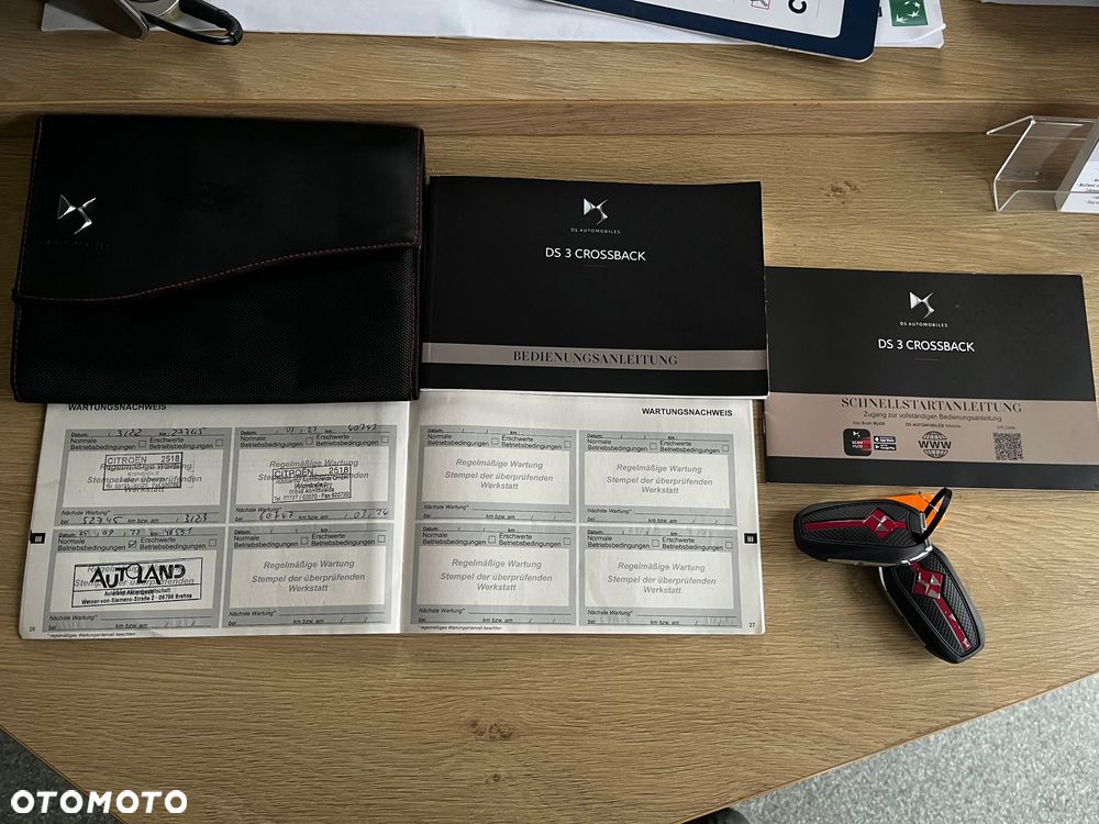 DS Automobiles DS 3 Crossback 1.2 PureTech Performance Line + - 40