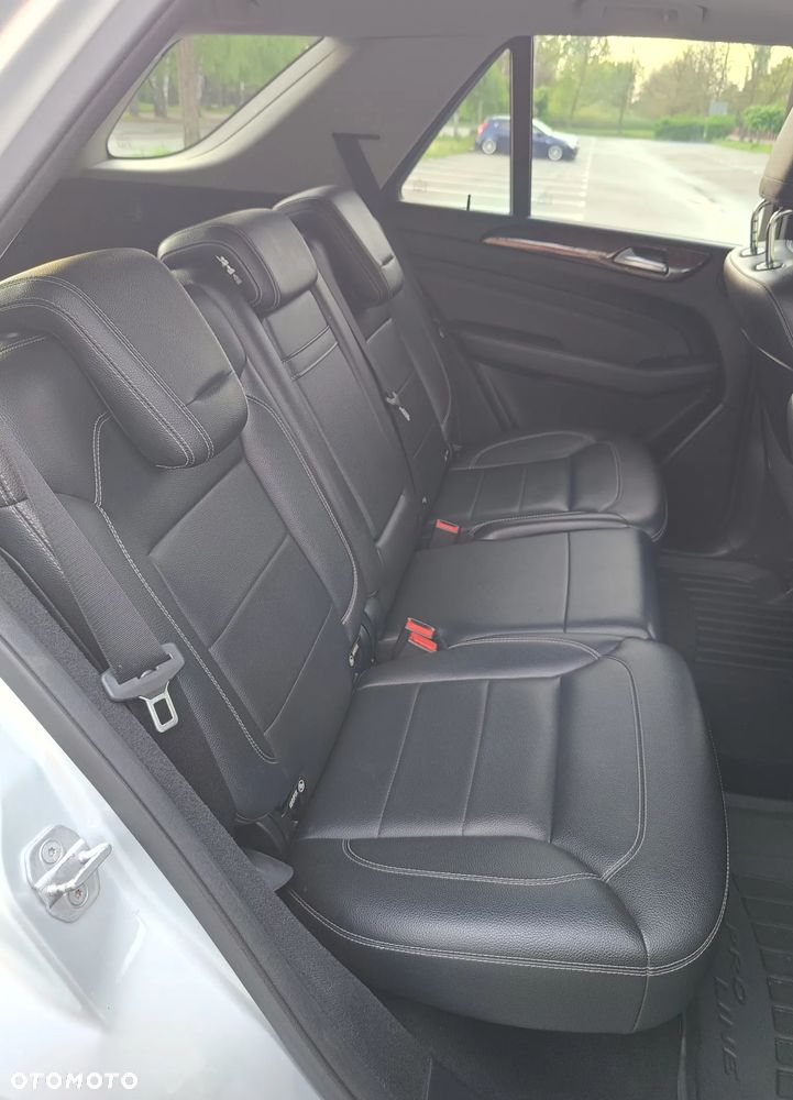 Mercedes-Benz ML 350 4MATIC (BlueEFFICIENCY) 7G-TRONIC - 12