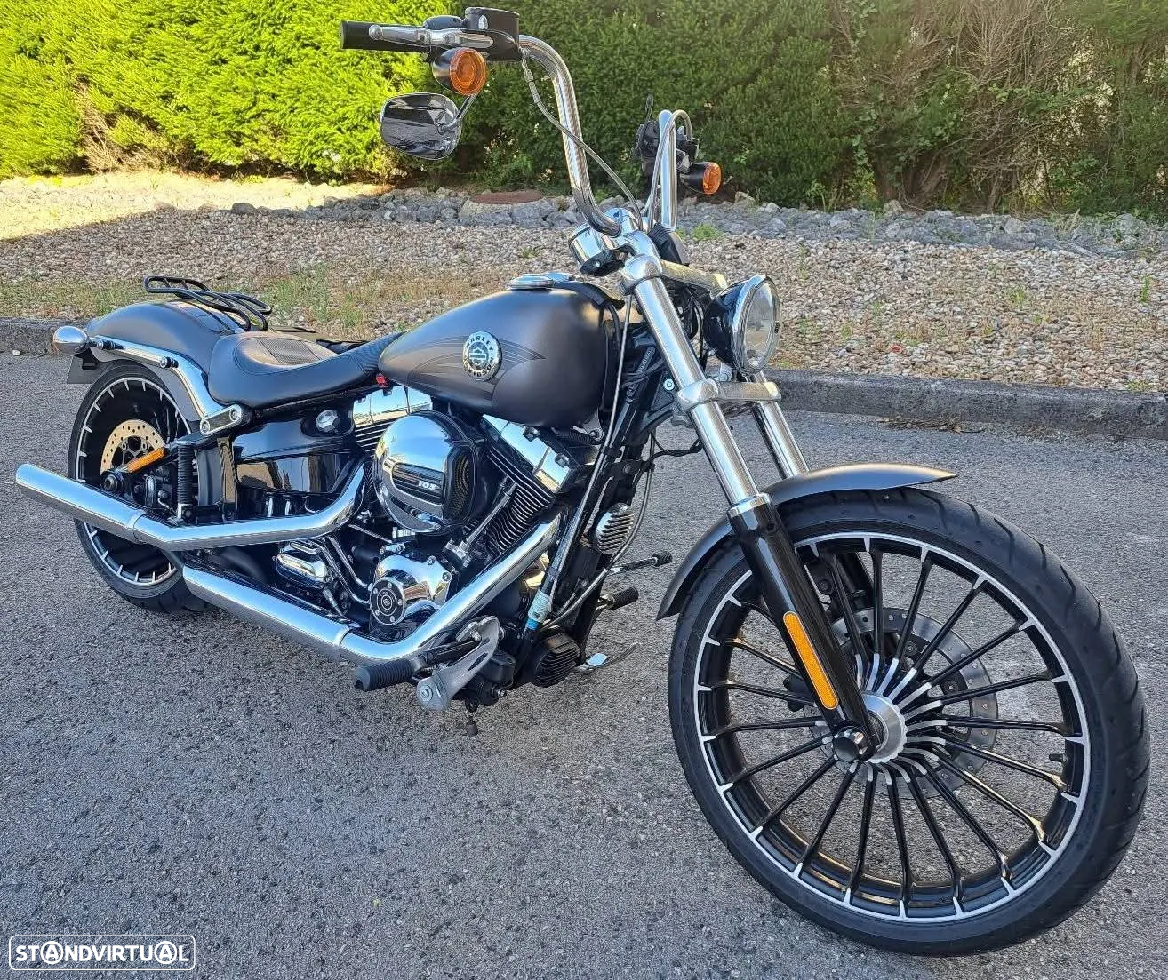 Harley-Davidson Softail Breakout - 2