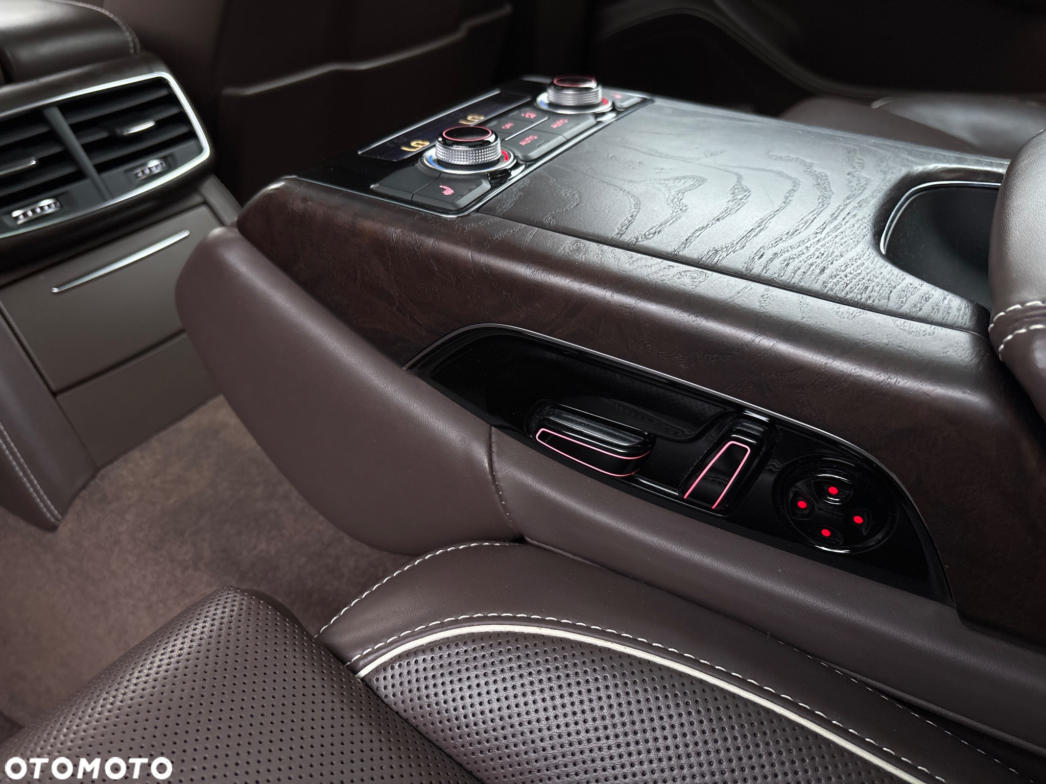 Audi A8 4.2 TDI L Quattro - 34