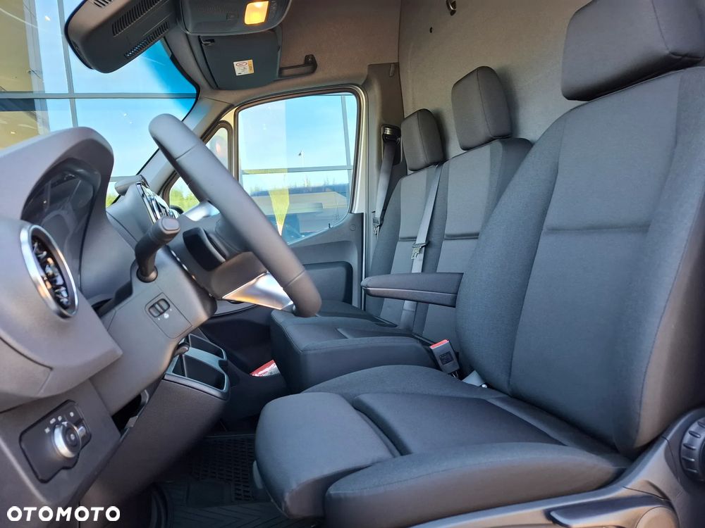 Mercedes-Benz Sprinter 317 CDI Furgon PRO długi 4325 mm L3H2 - 21