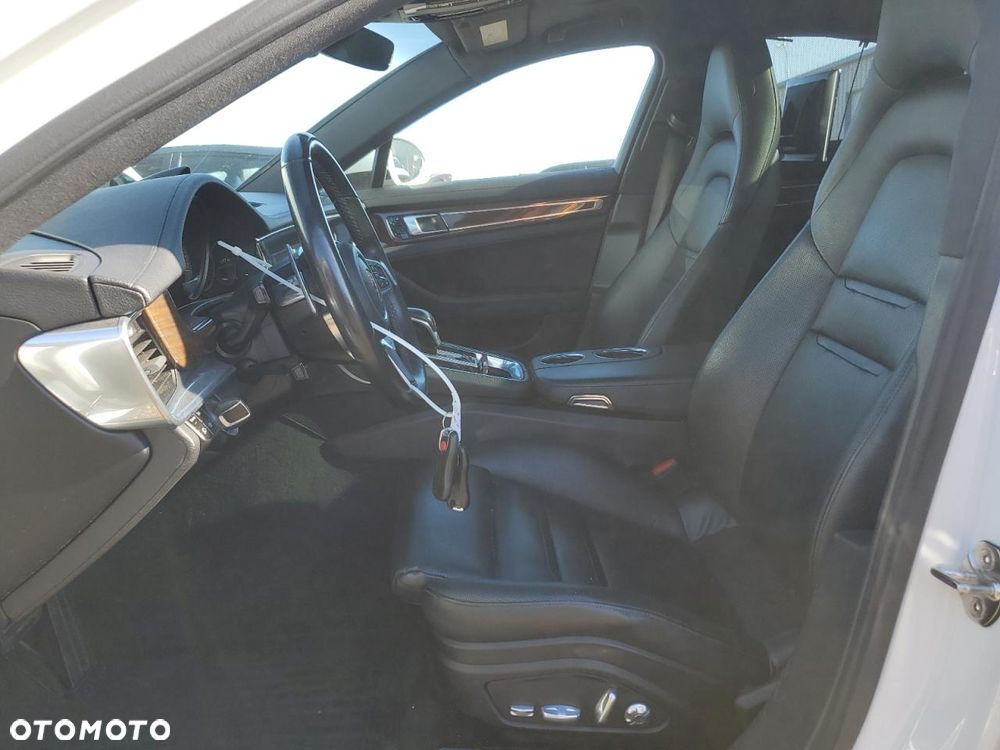 Porsche Panamera - 7