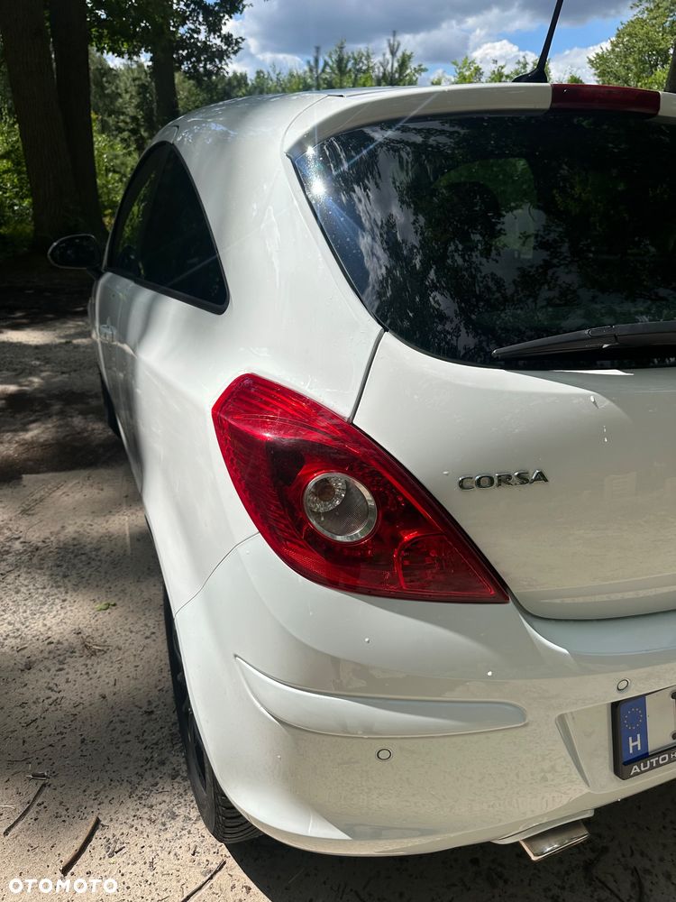 Opel Corsa 1.4 16V Automatik 150 Jahre - 14