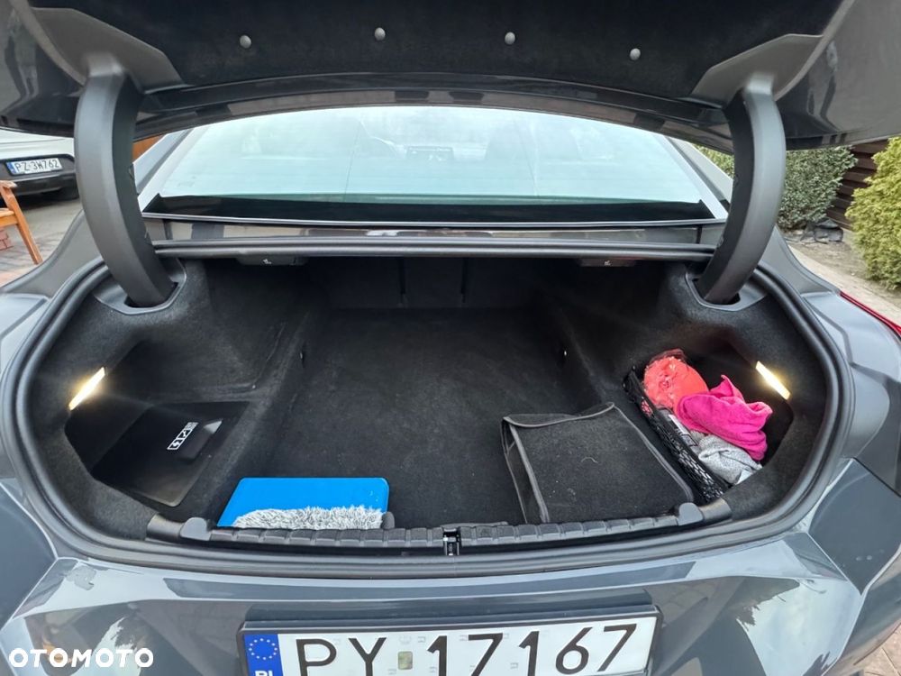 BMW Seria 8 - 31