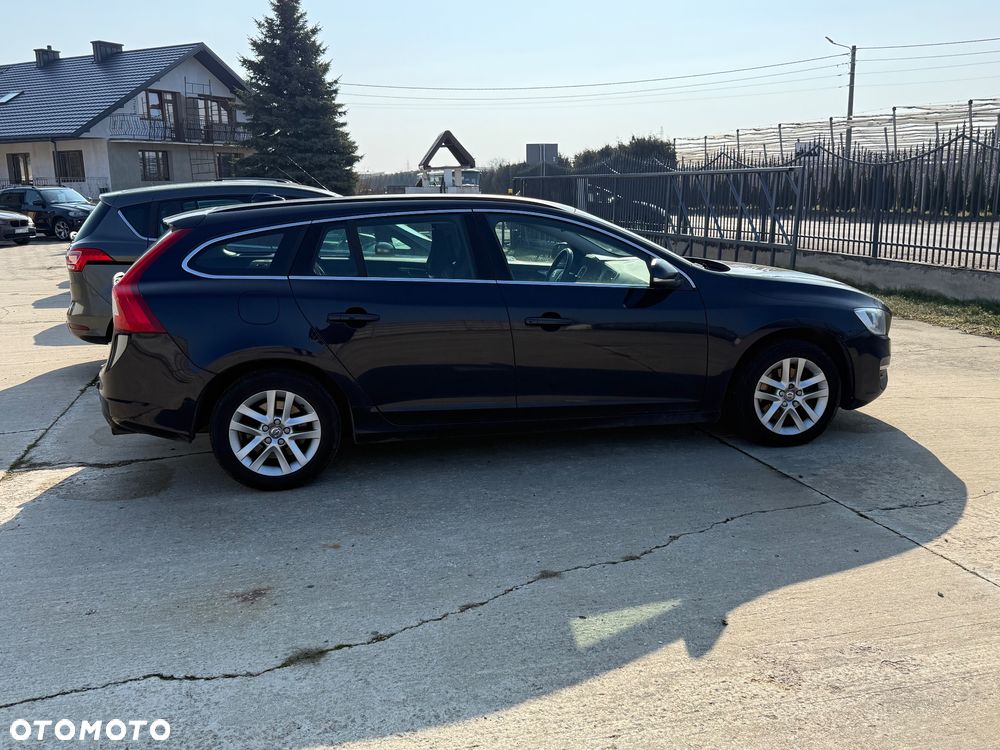 Volvo V60 T2 Geartronic Kinetic - 6