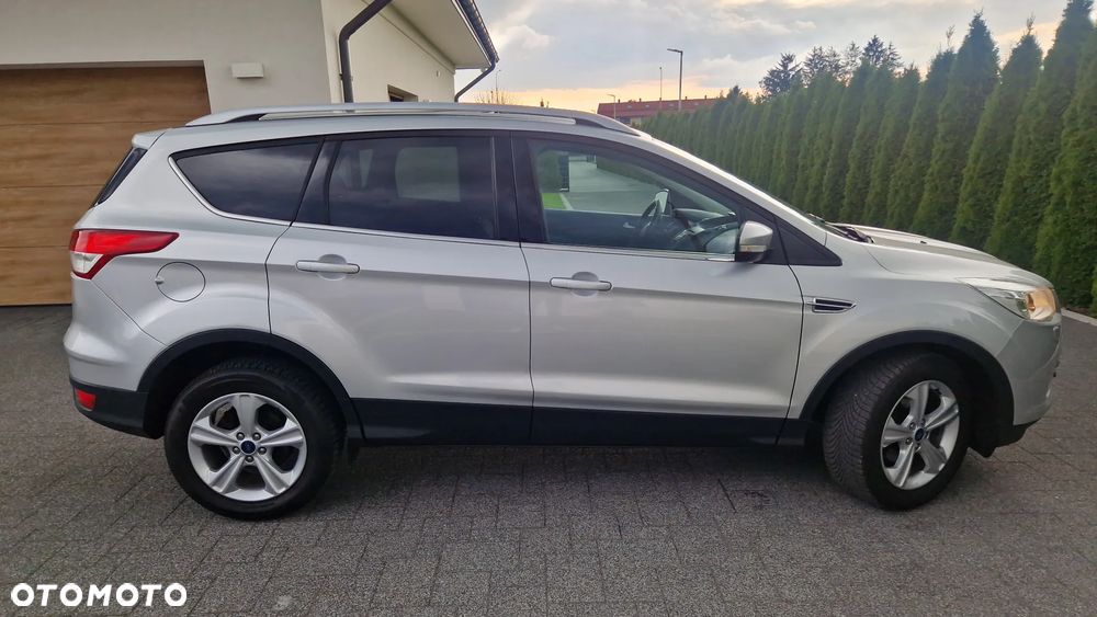 Ford Kuga 1.6 EcoBoost 2x4 Titanium - 27