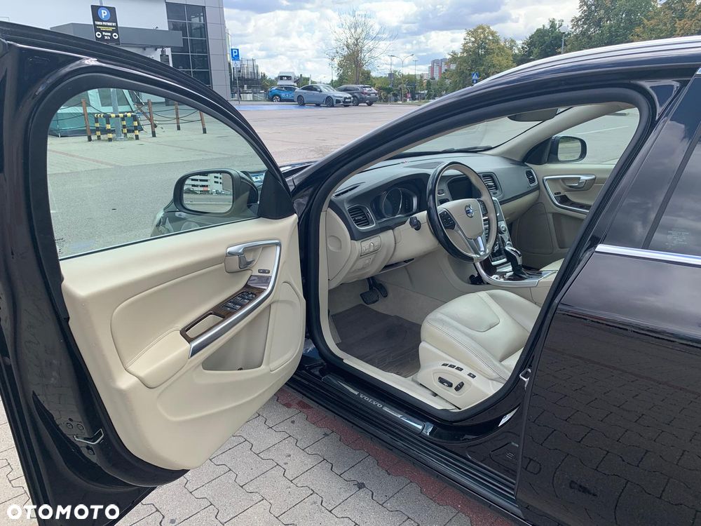 Volvo V60 T5 Geartronic Momentum - 6