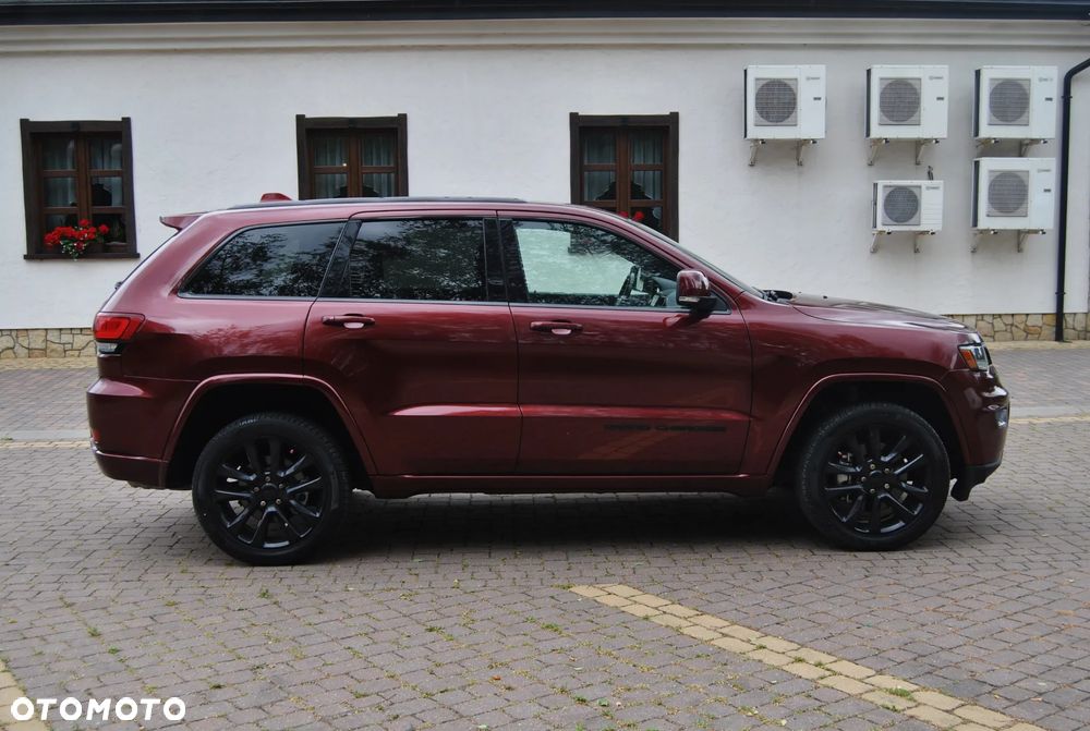 Jeep Grand Cherokee - 18