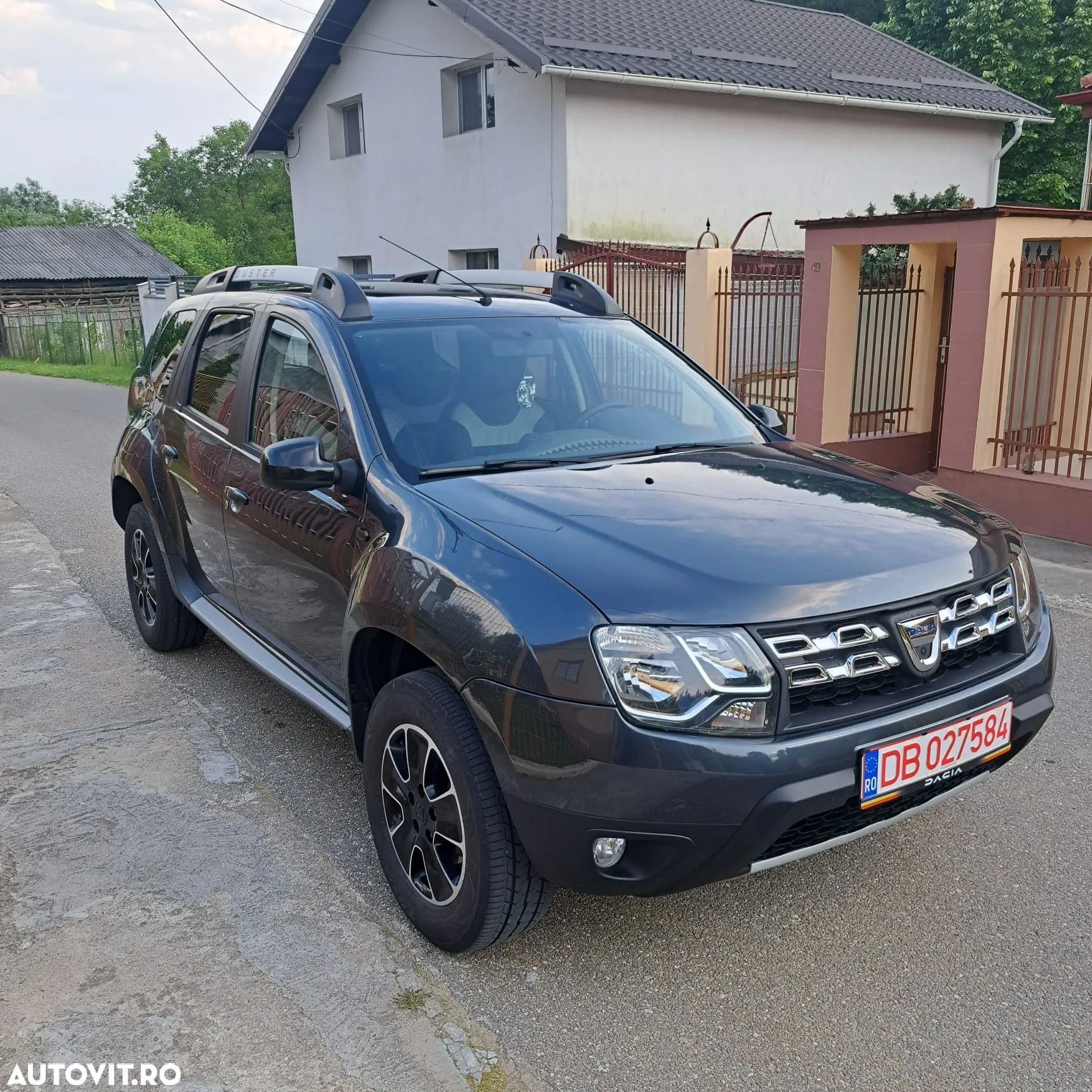 Dacia Duster 1.5 dCi 4x2 Laureate - 2