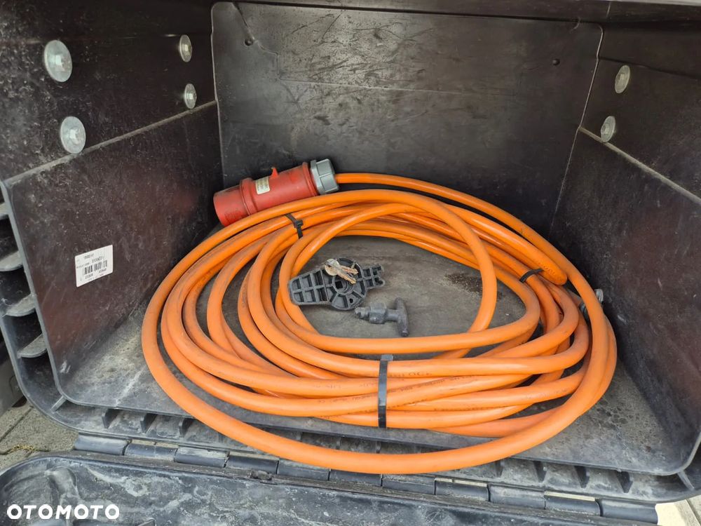 Mercedes-Benz Antos 2532 L 6X2 / CHŁODNIA / IZOTERMA / FRIGOBLOCK / 3 KOMORY / 3 PAROWNIKI / SUPER STAN / 1 WŁ. / BEZWYPADKOWY / EURO 6 / 24 EUROPALET - 21