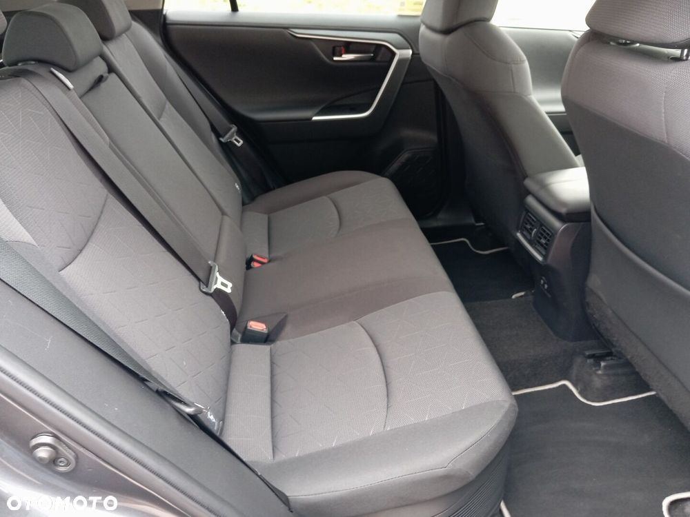 Toyota RAV4 - 9