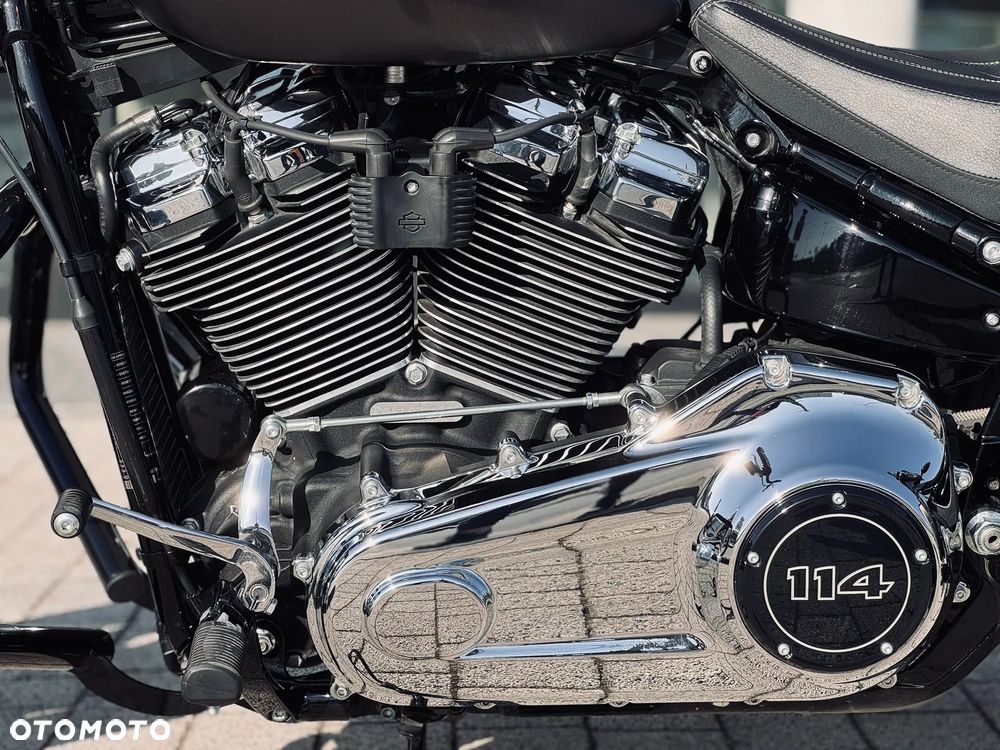 Harley-Davidson Softail Breakout - 18