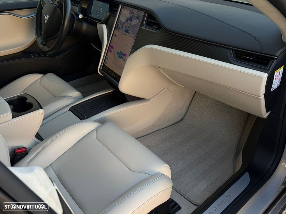 Tesla Model S 75D - 17