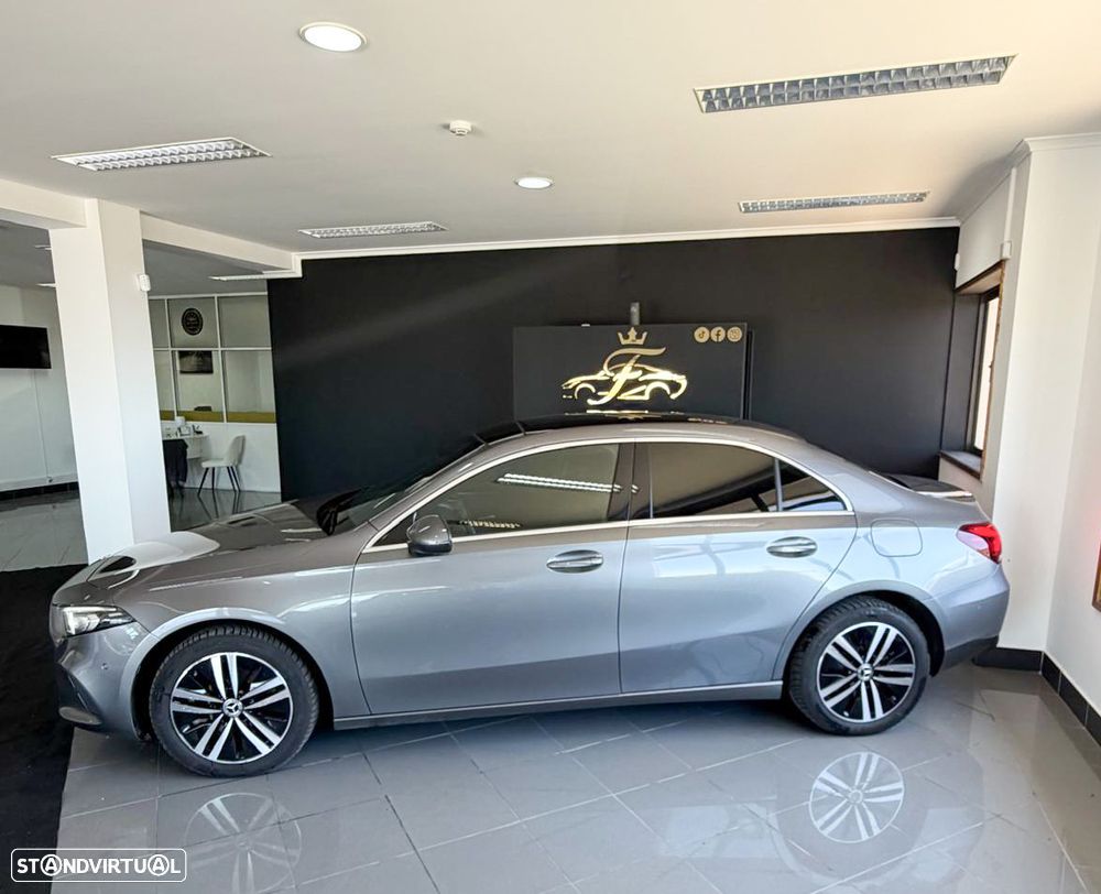 Mercedes-Benz A 250 Limousine e 8G-DCT AMG Line - 4