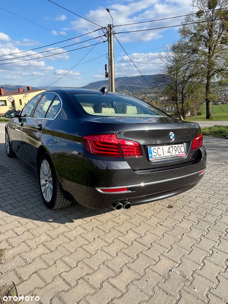 BMW Seria 5 530d xDrive Luxury Line - 7