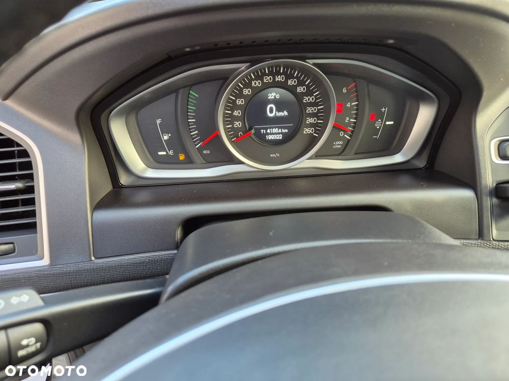 Volvo XC 60 D3 Momentum - 17
