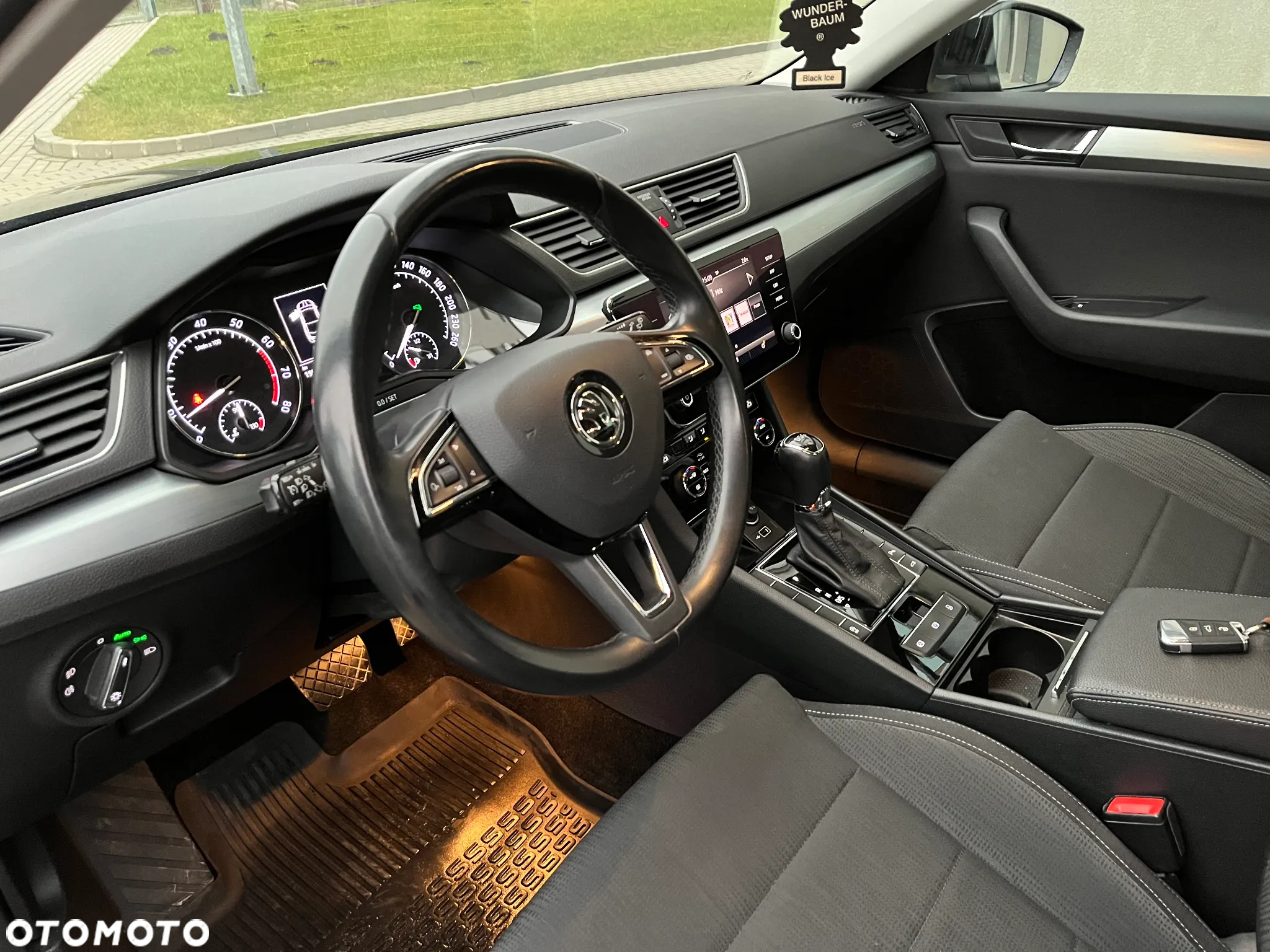 Skoda Superb 1.5 TSI ACT Ambition DSG - 25