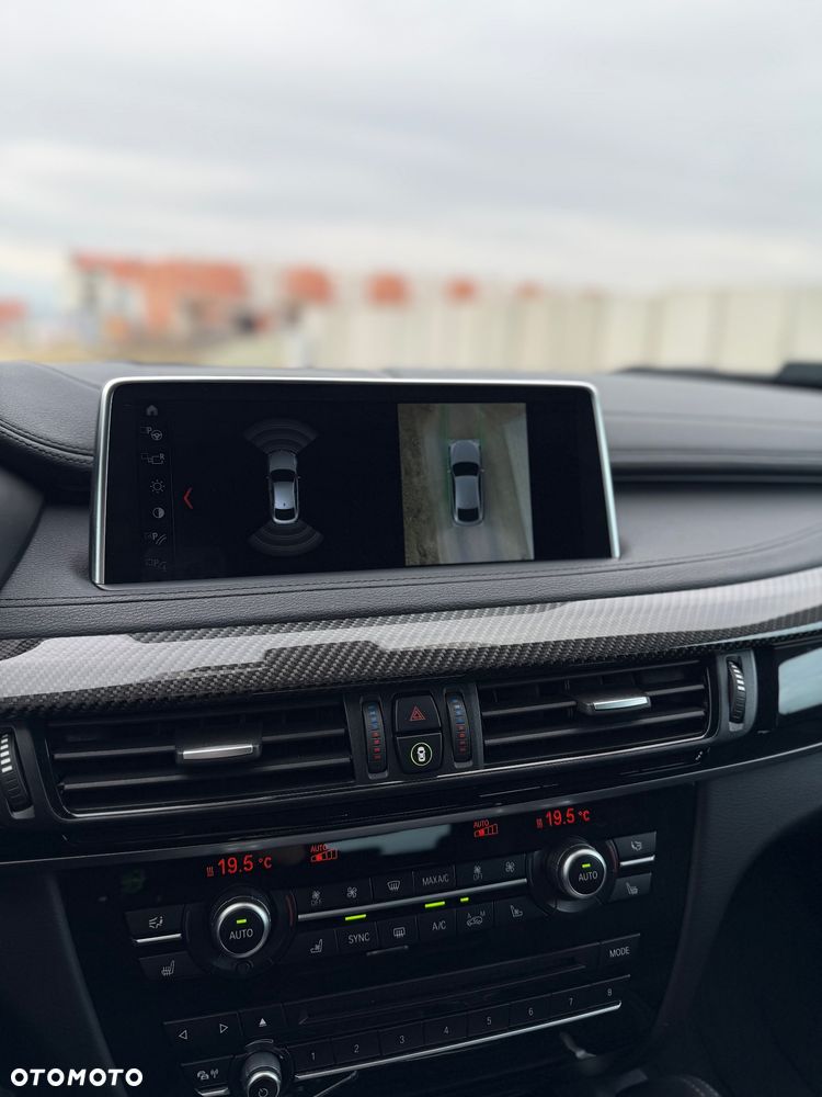 BMW X6 xDrive40d - 27