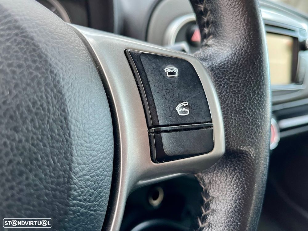 Toyota Yaris 1.4 D-4D ACtive+AC - 39